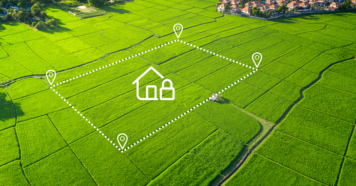 Mapa del lote de viviendas dibujando sobre una vista aérea de una granja.